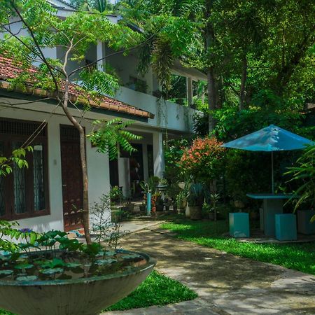 Palm Garden Guest House Ґалле Екстер'єр фото
