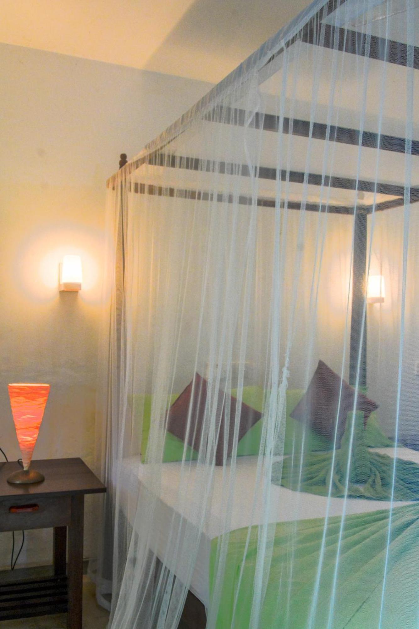 Palm Garden Guest House Ґалле Екстер'єр фото
