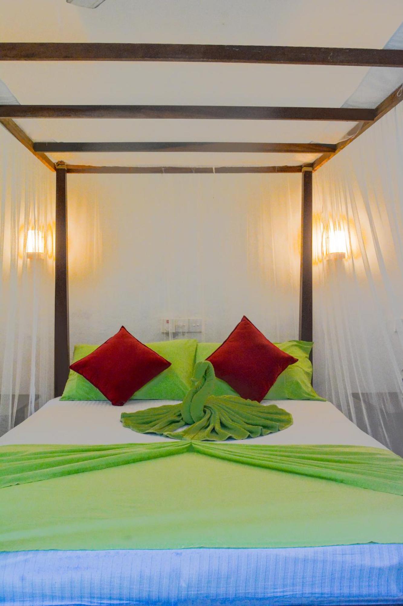 Palm Garden Guest House Ґалле Екстер'єр фото