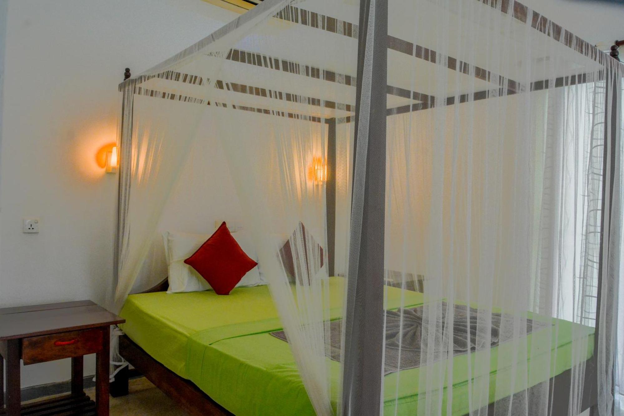 Palm Garden Guest House Ґалле Екстер'єр фото