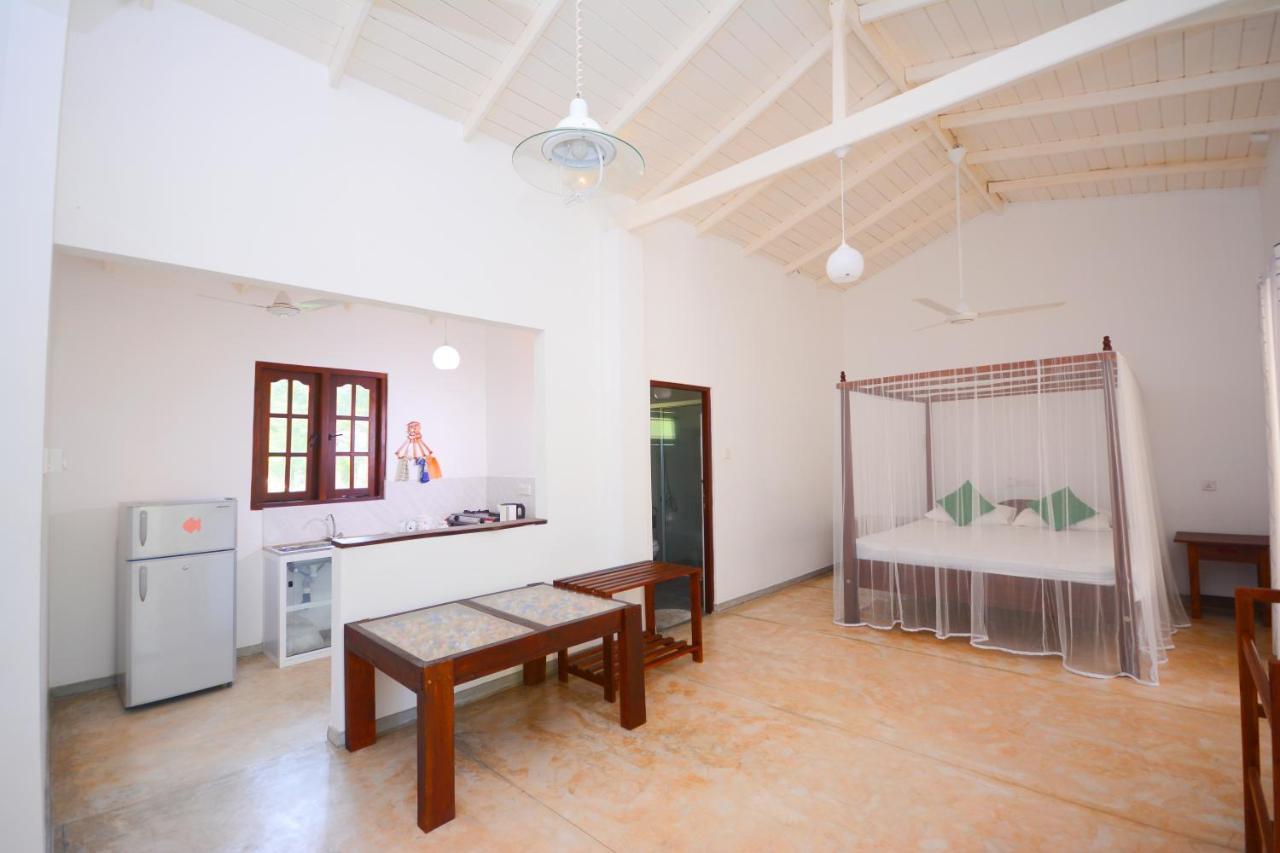 Palm Garden Guest House Ґалле Екстер'єр фото